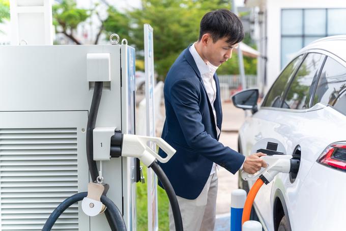 7 Kekurangan Mobil Listrik di Indonesia